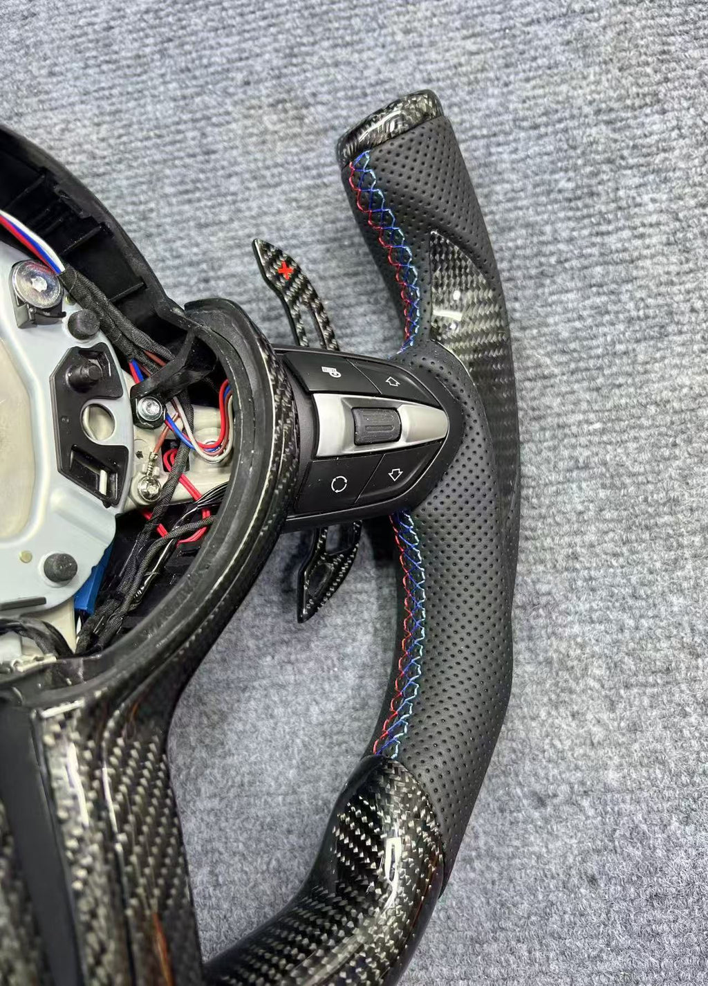Volante Estilo Yoke F1 Fibra de Carbono BMW M F-Series
