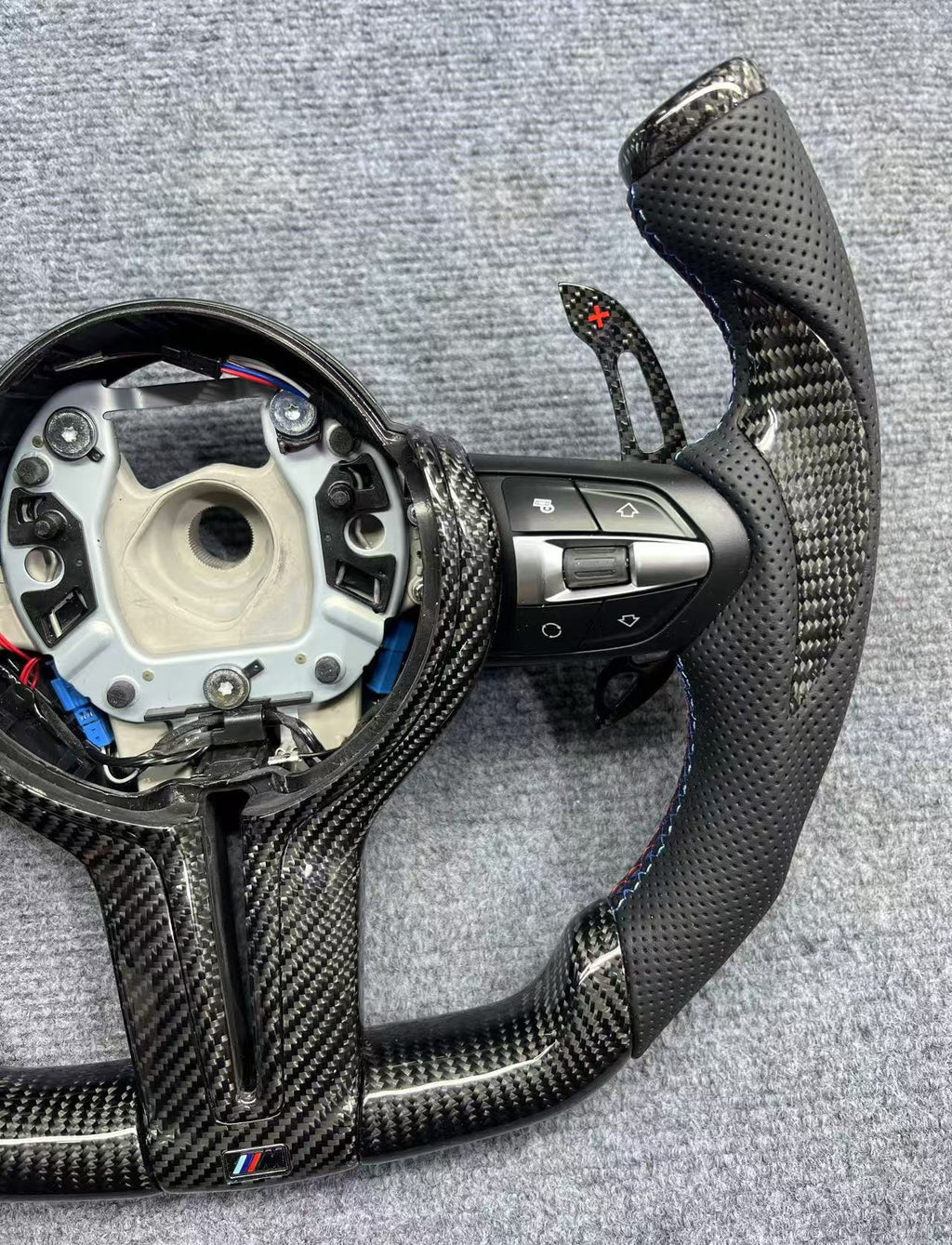 Volante Estilo Yoke F1 Fibra de Carbono BMW M F-Series