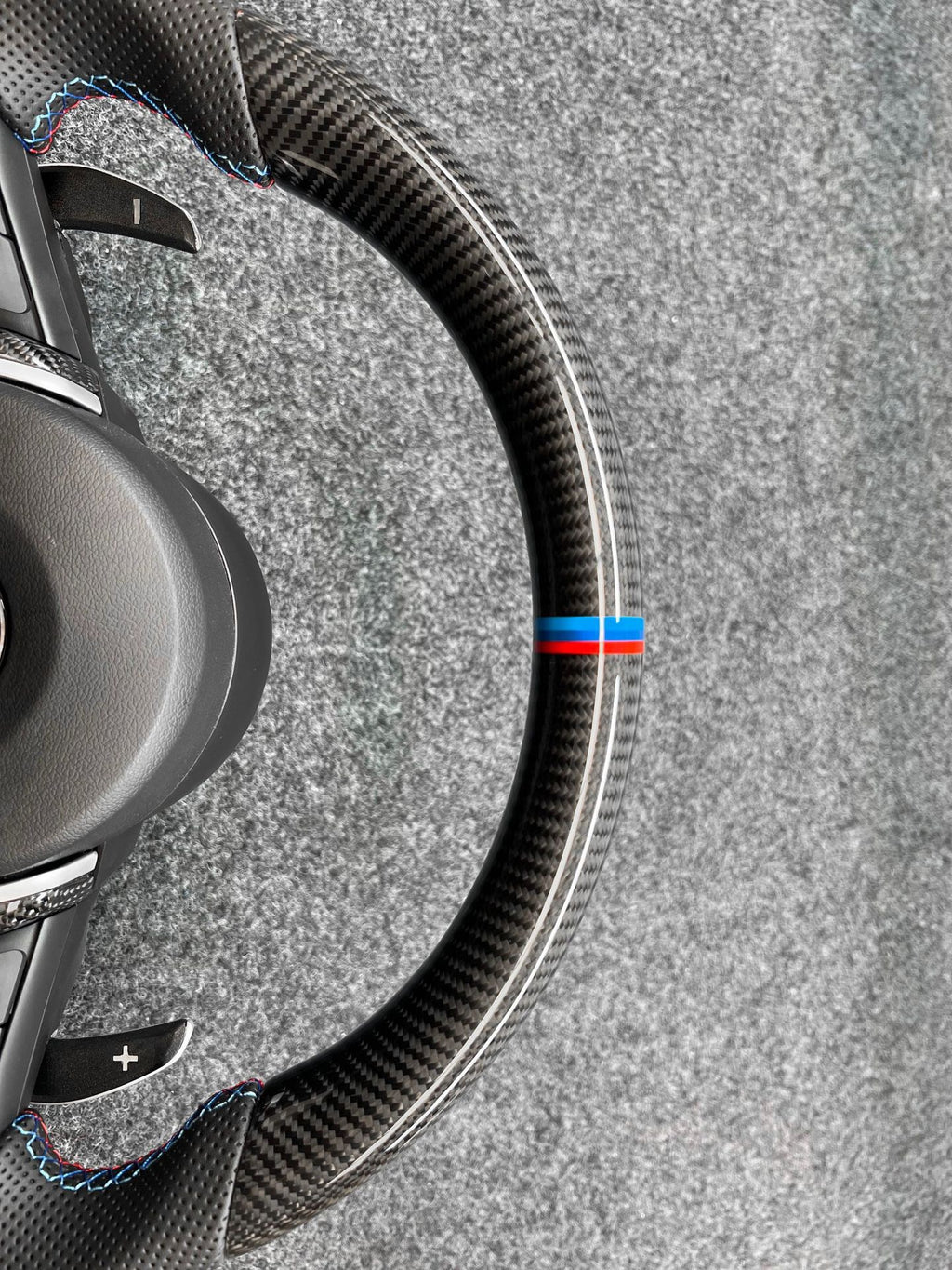 Volante Carbono y Cuero Perforado BMW M F-Series