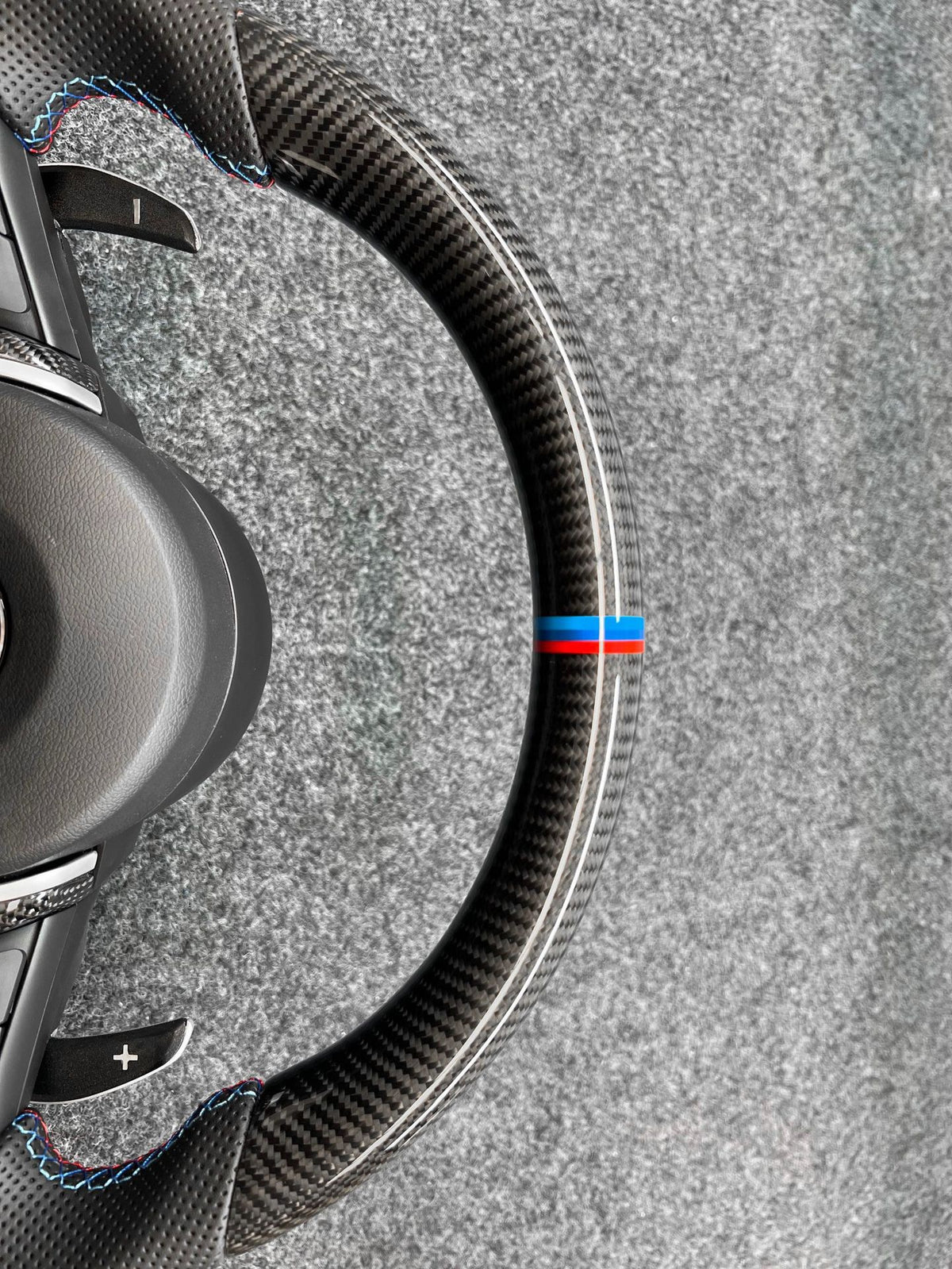 Volante Carbono y Cuero Perforado BMW M F-Series