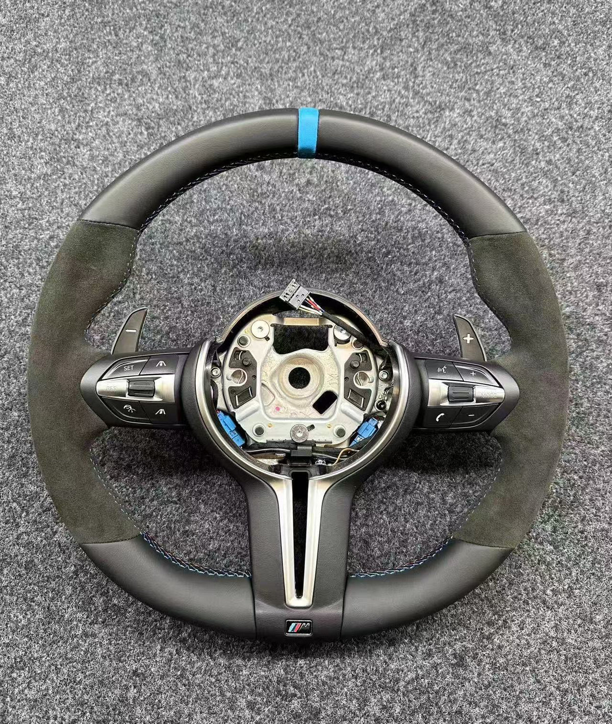 Volante Cuero y Alcántara BMW M F-Series Franja Azul