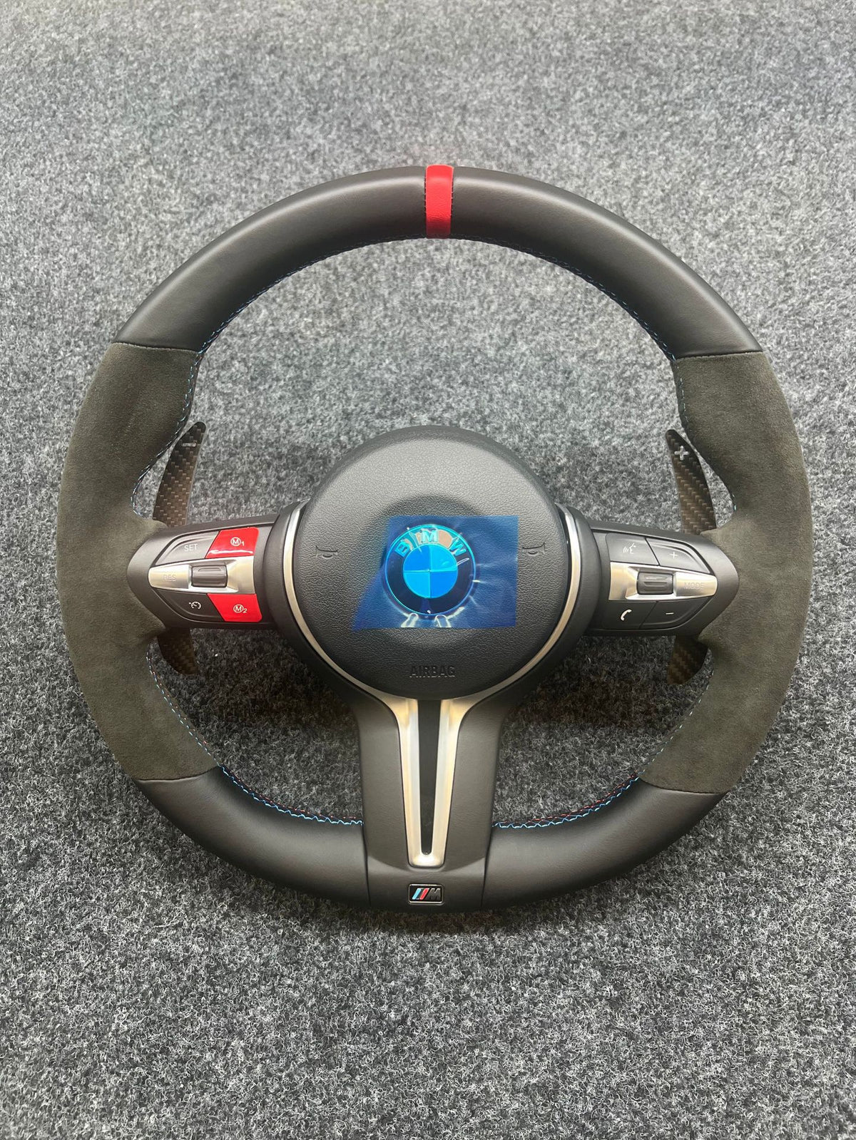 Volante Cuero, Alcántara y Levas de Carbono BMW M F-Series