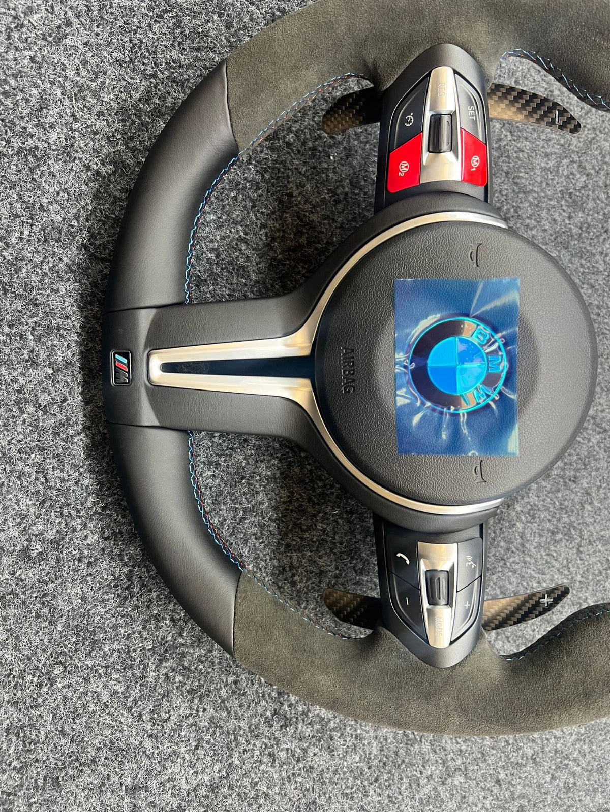 Volante Cuero, Alcántara y Levas de Carbono BMW M F-Series