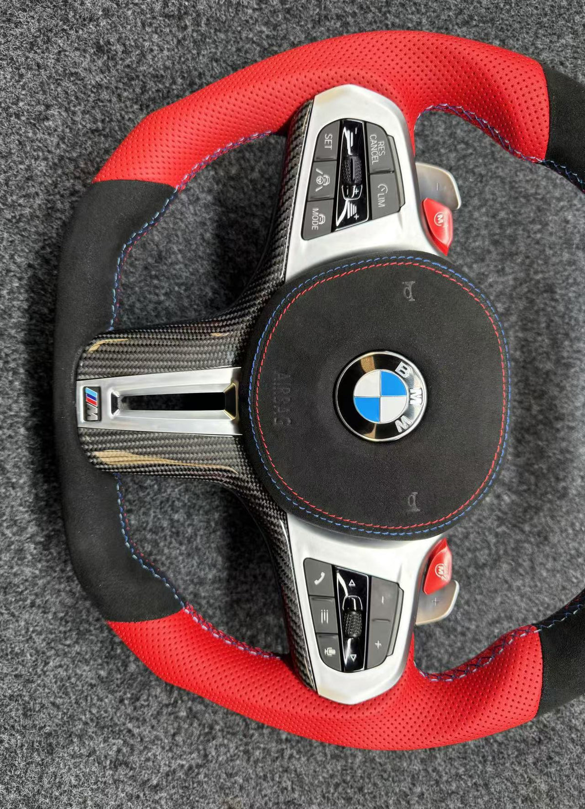 Volante Pantalla LED y Alcántara Bicolor BMW G-Series