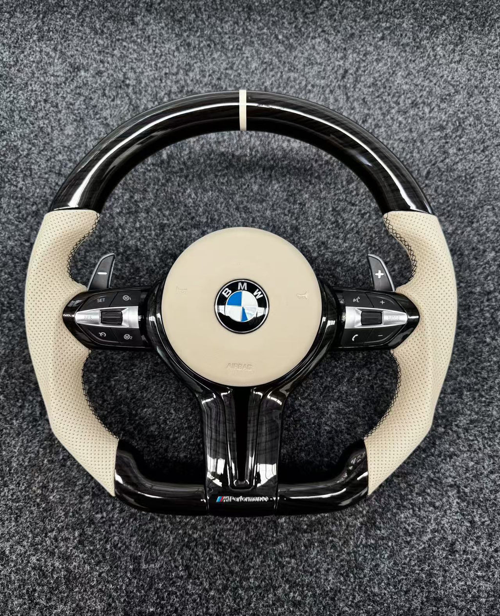 Volante Madera Piano Black y Cuero Beige BMW M F-Series